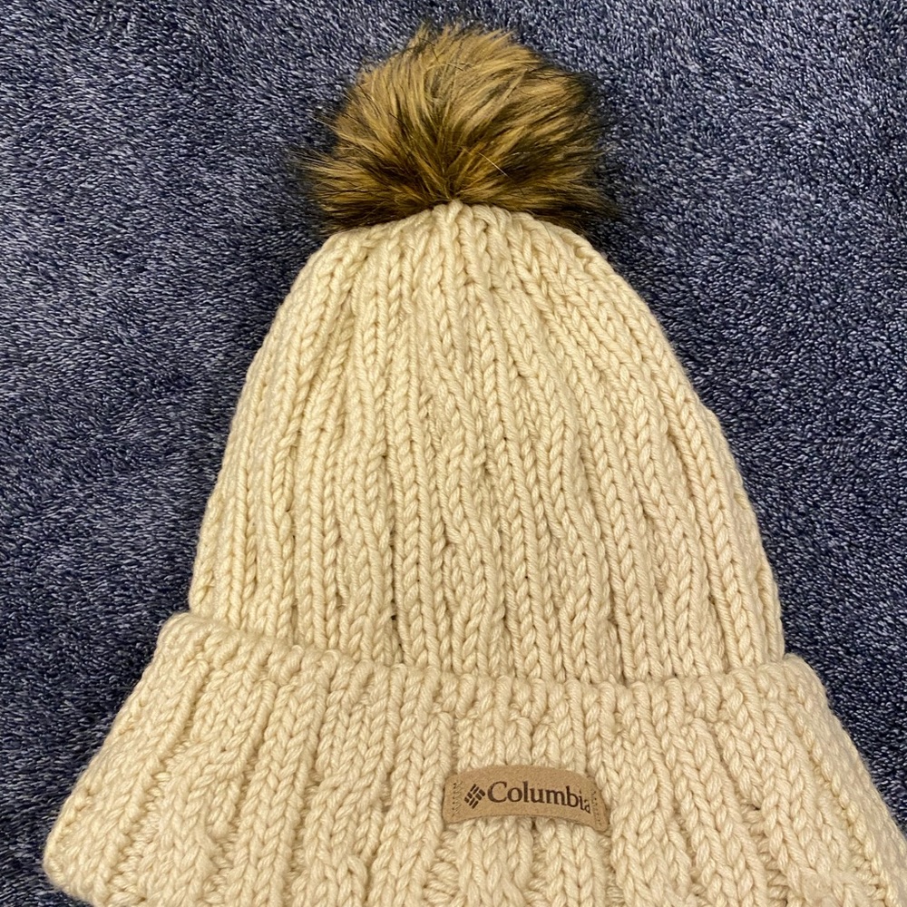 Columbia beanie
